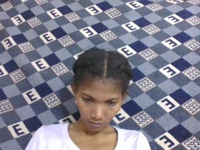 Lyah7a live cam on BongaCams