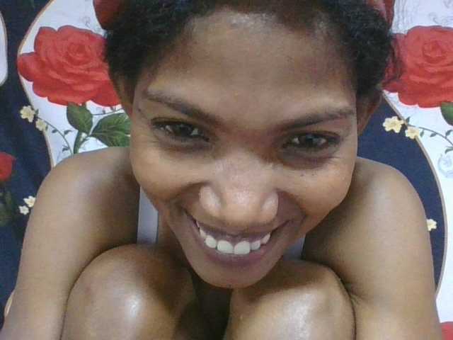 Lyah7a live cam on BongaCams