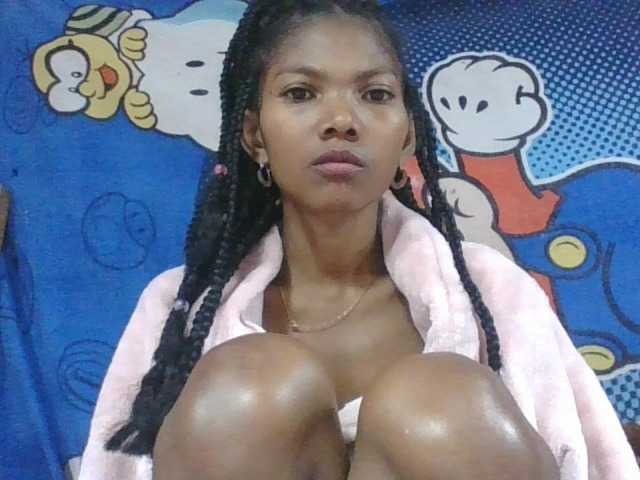 Lyah7a live cam on BongaCams