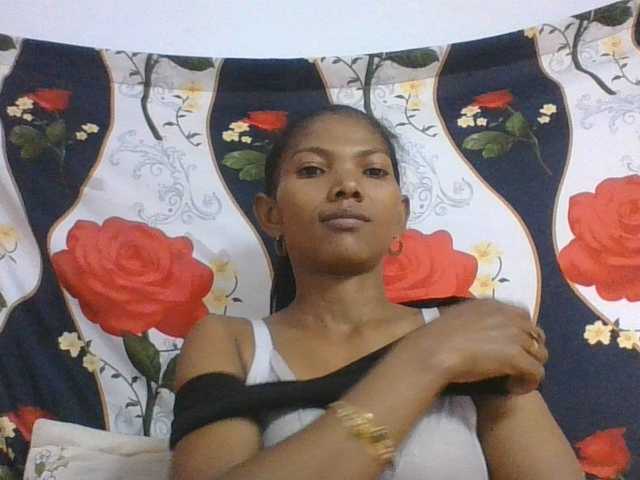 Lyah7a live cam on BongaCams