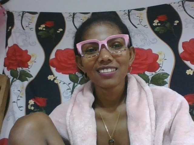 Lyah7a live webcam show
