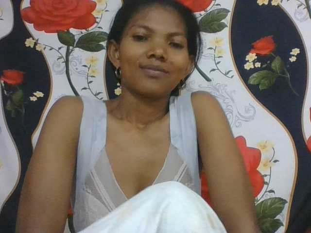 Lyah7a live cam on BongaCams