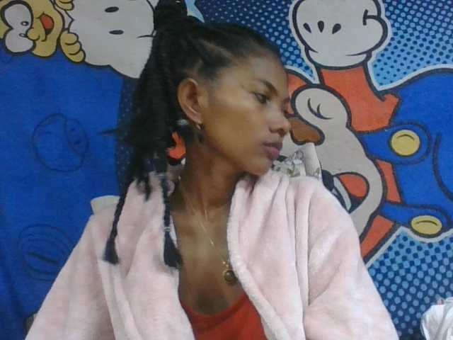 Lyah7a live cam on BongaCams