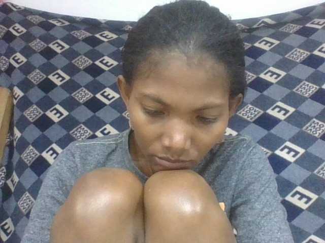 Lyah7a live cam on BongaCams