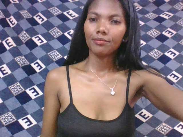 Lyah7a's BongaCams show and profile