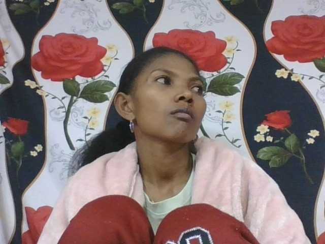 Lyah7a live webcam show
