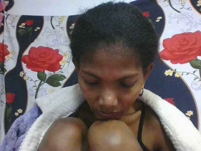 Lyah7a live cam on BongaCams