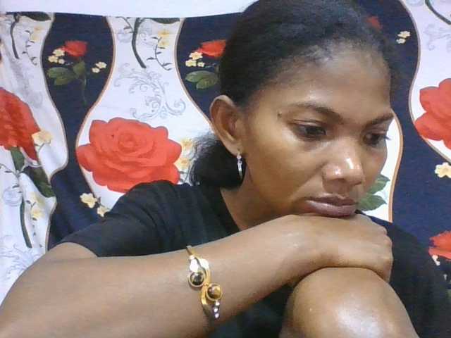 Lyah7a live cam on BongaCams