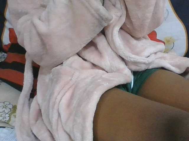 Lyah7a live cam on BongaCams