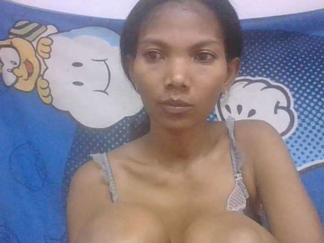 Lyah7a live cam on BongaCams