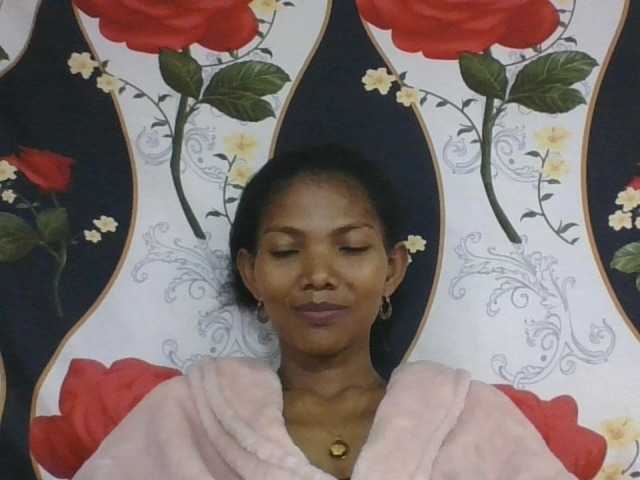 Lyah7a live webcam show