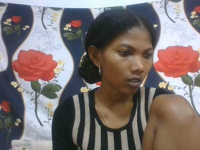 Lyah7a live cam on BongaCams
