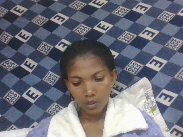 Lyah7a live cam on BongaCams