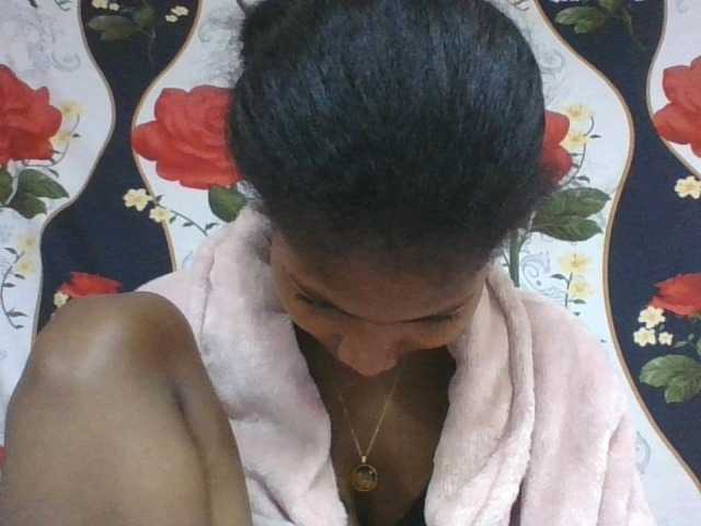 Lyah7a live webcam show