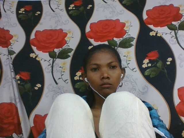Lyah7a live cam on BongaCams