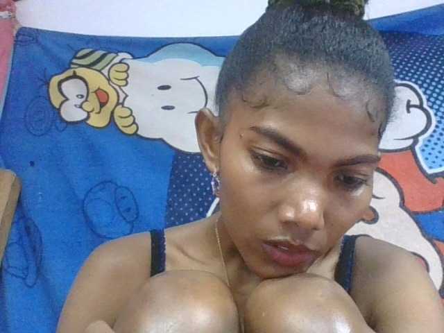 Lyah7a live cam on BongaCams
