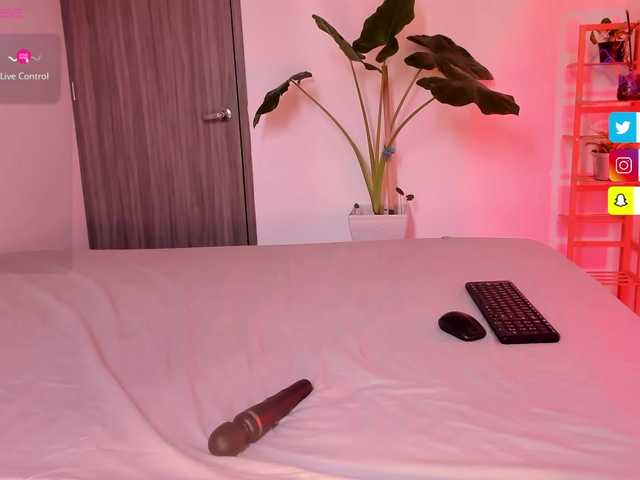 Rosth1 live cam on BongaCams