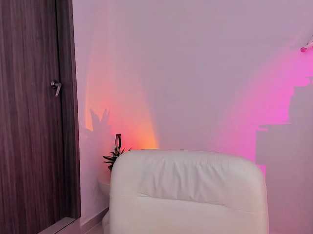 Rosth1 live cam on BongaCams