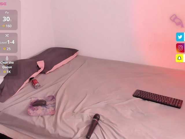 Rossvelvet11 live webcam show