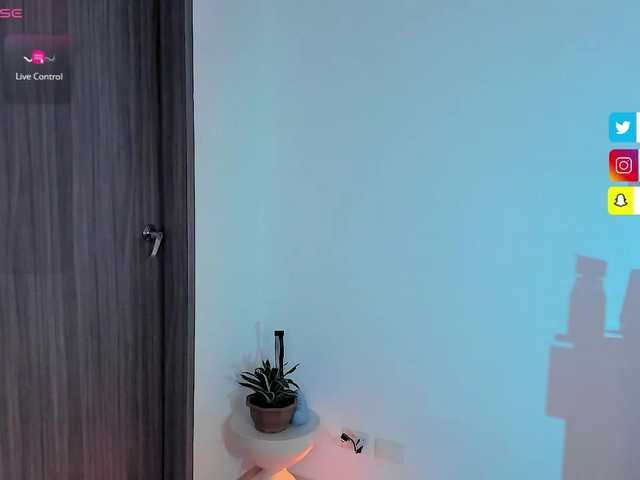 Rosth1 live cam on BongaCams