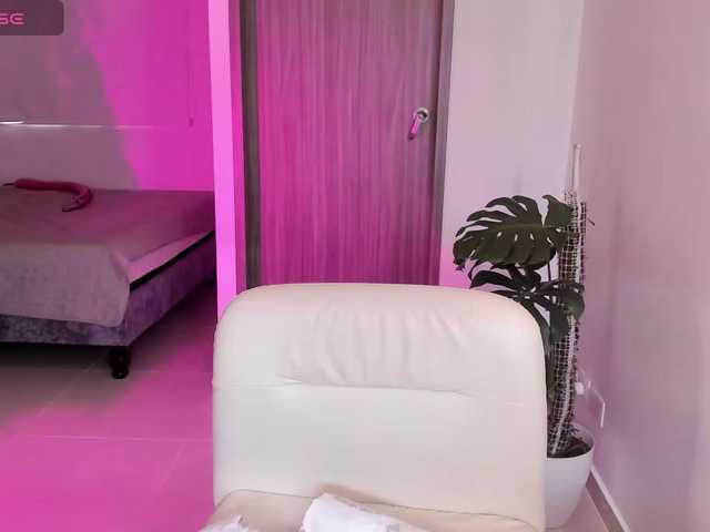Rosth1 live cam on BongaCams