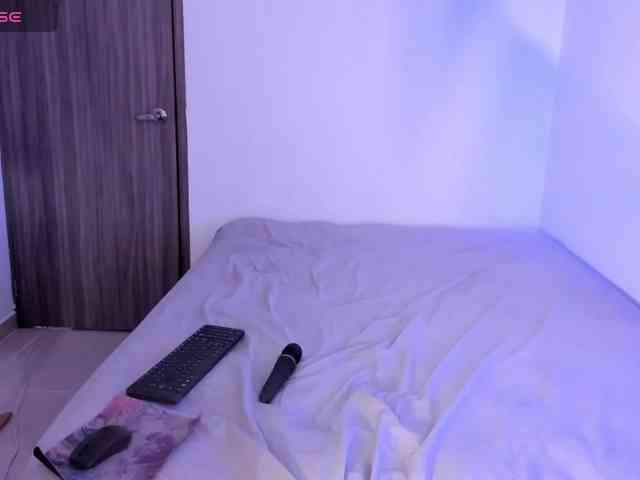 Rossvelvet11 webcam