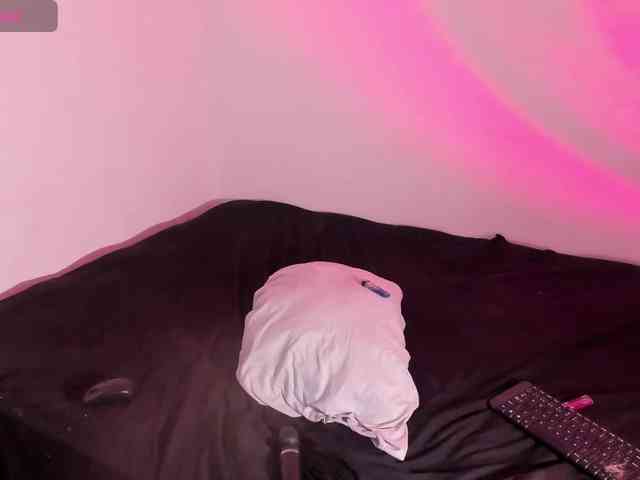 Rossvelvet11 webcam