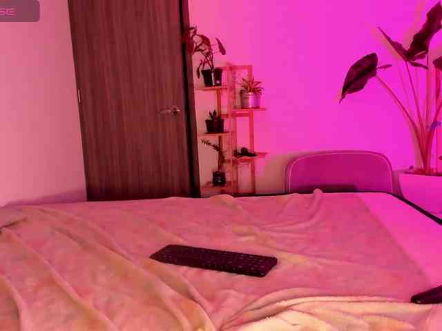 Rossvelvet11 webcam