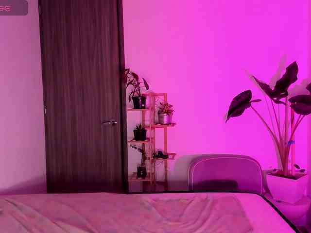 Rossvelvet11 webcam