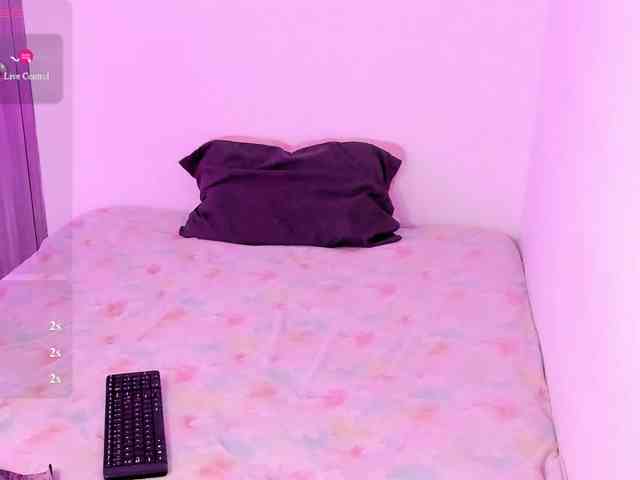Rossvelvet11 webcam