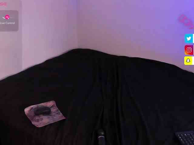 Rossvelvet11 webcam