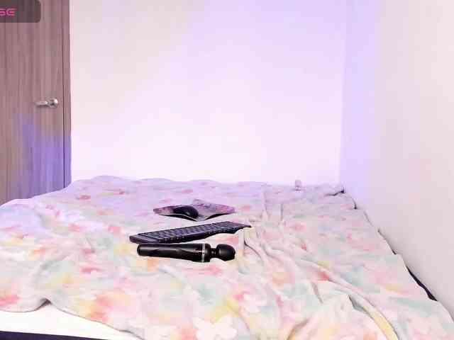 Rossvelvet11 webcam