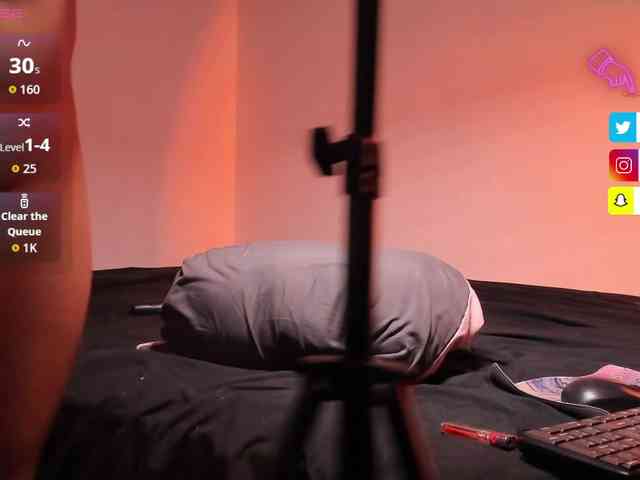 Rossvelvet11 webcam