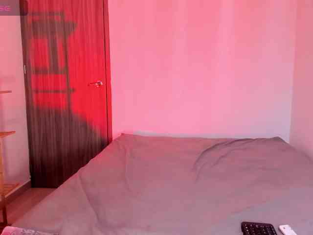 Rossvelvet11 webcam