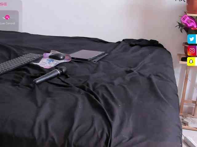 Rossvelvet11 webcam