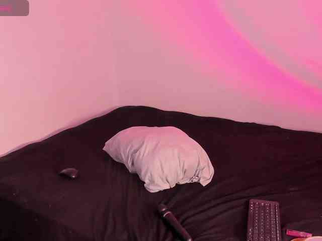 Rossvelvet11 webcam