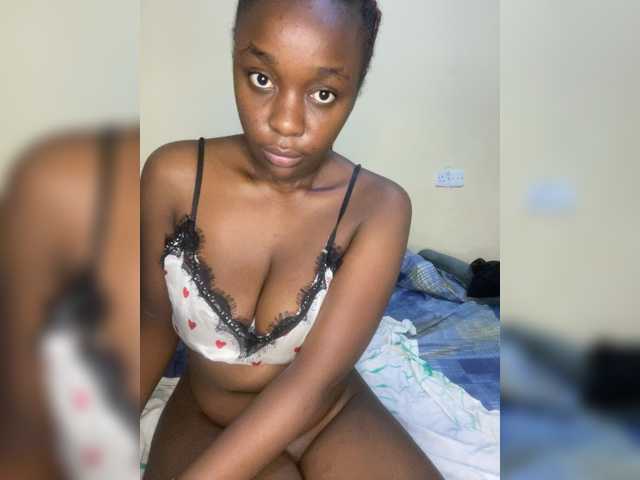Prettyjazz live cam on BongaCams