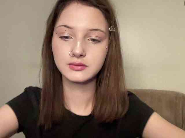 QueenRin webcam