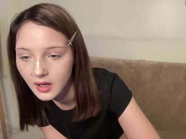 QueenRin webcam