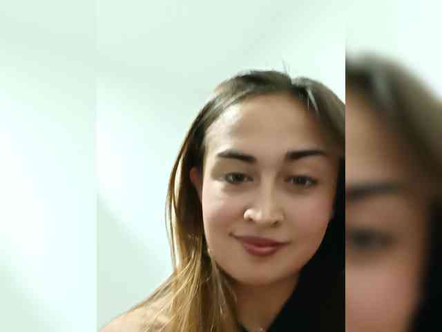 Velvet-Luna08x webcam