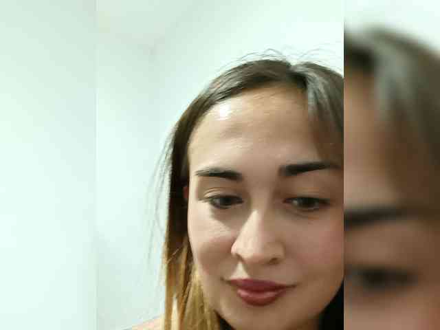 Velvet-Luna08x webcam