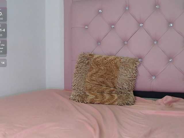 nicole-bigboobs live cam on BongaCams