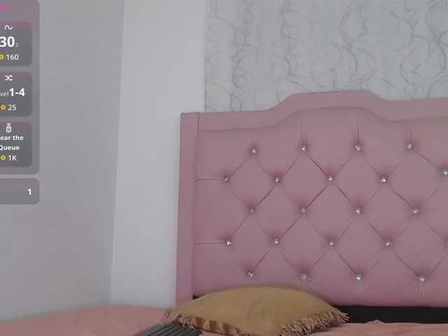 nicole-bigboobs live cam on BongaCams