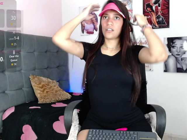 nicole-bigboobs live sex