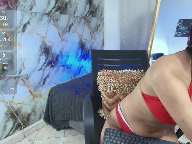 nicole-bigboobs