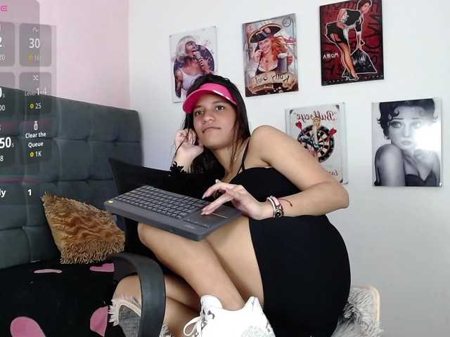 nicole-bigboobs live cam on BongaCams