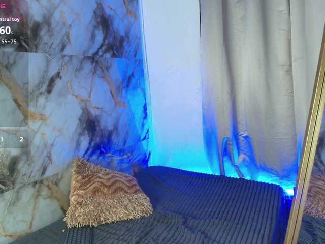 nicole-bigboobs's BongaCams show and profile