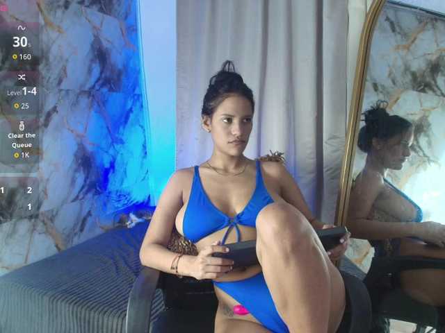 nicole-bigboobs's BongaCams show and profile