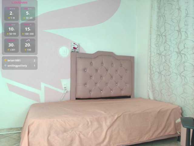 nicole-bigboobs live webcam show