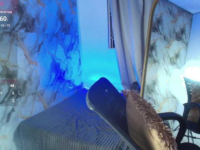 nicole-bigboobs's BongaCams show and profile